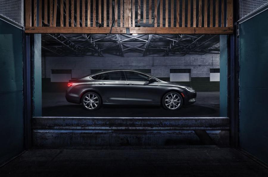  Chrysler 200 2015 года  (фото 87 из 207)